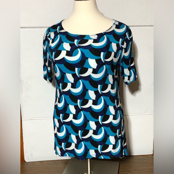 Dana Buchanan size XXL ladies shirt sleeve top in blues and white.28-30” L - Picture 1 of 8